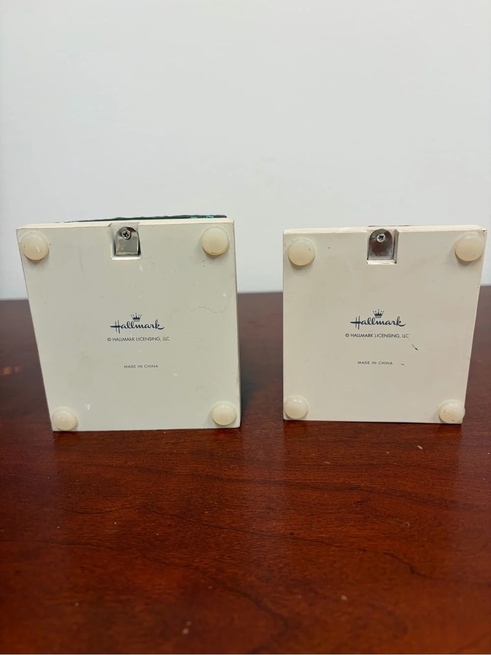 Hallmark 2018 Christmas Houses Stocking Holders